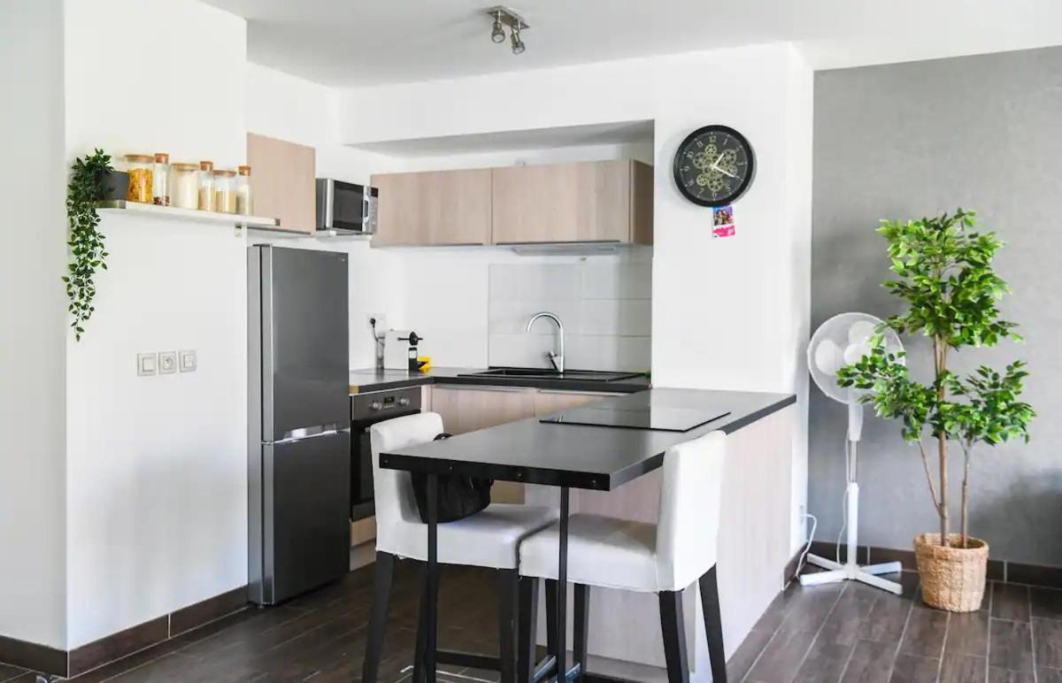 Superbe Appartement Avec Terrasse, Piscine & Parking Prive A Marseille Eksteriør billede